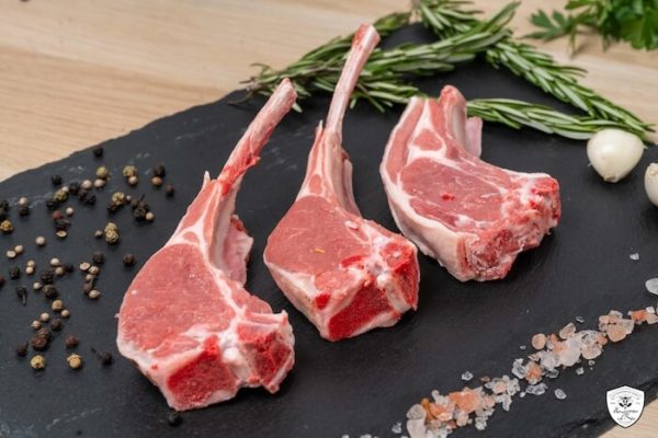Côte d'Agneau à Manche De Lozère